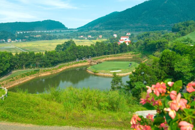 Tạo hình sân golf độc đáo - Sân golf Yên Dũng