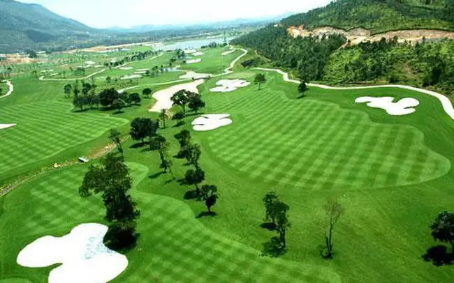 sân tập golf ở Quảng Trị