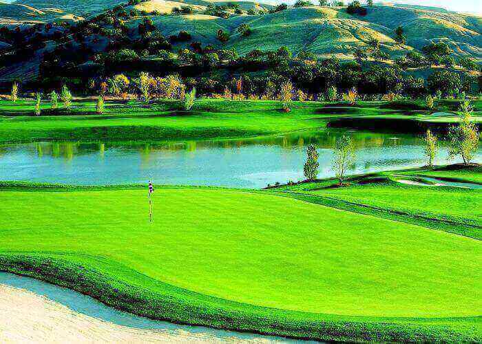Tổng hợp sân golf ở Bình Phước (Đồng Nai) tốt nhất cập nhật 10/2025