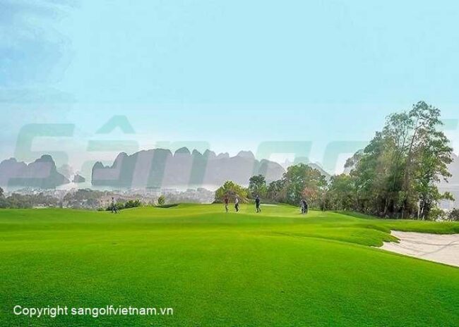 Sân golf ở Gia Lai
