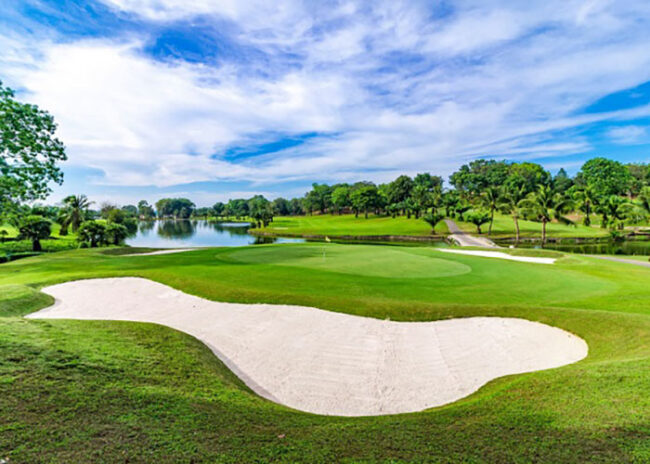 sân golf ở kon tum