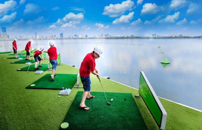 Sân tập golf hồ tây