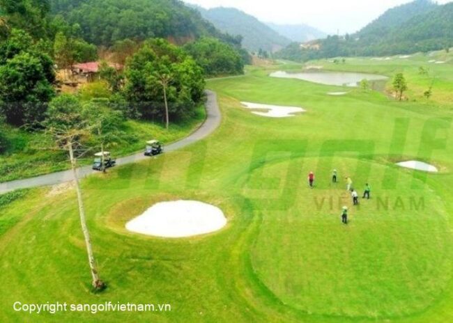Sân tập golf ở Cao Bằng