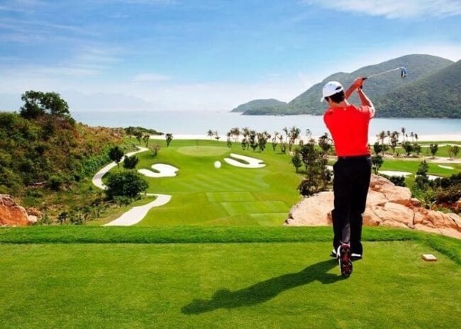 Sân tập golf ở Điện Biên