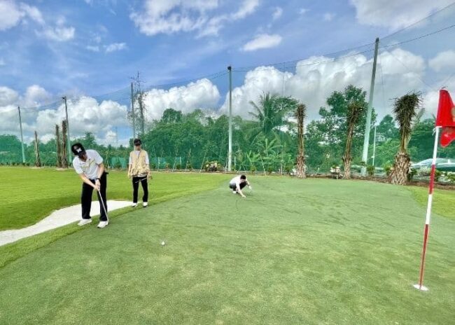 sân tập golf ở Cần Thơ