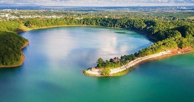 Sân tập golf ở Đắk Lắk - Sân golf hồ EaKao đặc biệt