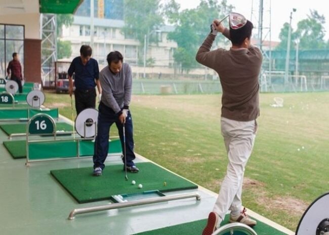 sân tập golf Mipec