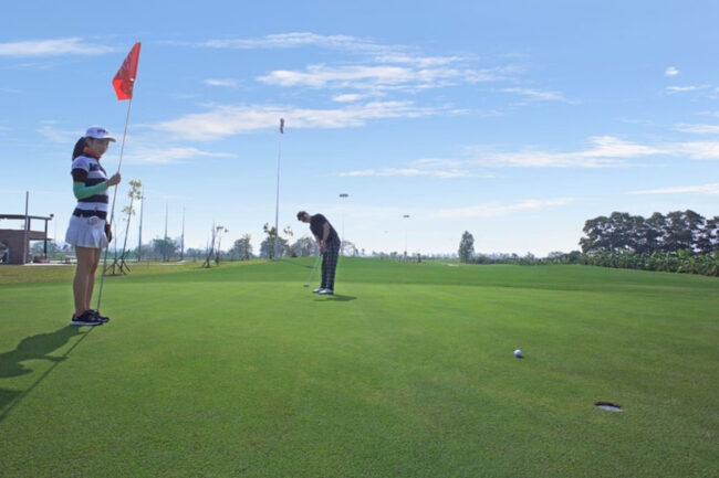 sân tập golf thanh hà