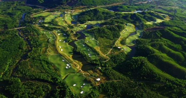 Sân tập golf ở Đà Nẵng Bà Nà Hill Golf Club