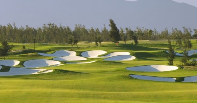 Sân Golf Montgomerie Links - Sân tập golf ở Quảng Nam