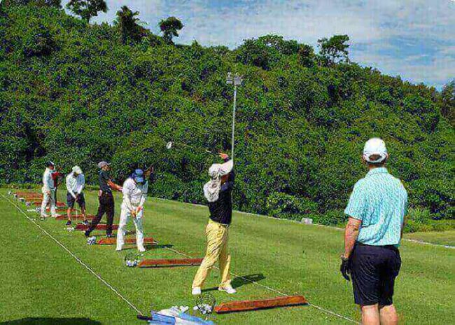 khoá học golf bao nhiêu tiền