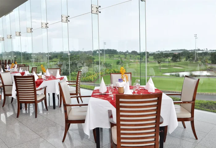 Hình ảnh nhà hàng tại sân golf Twin Dove