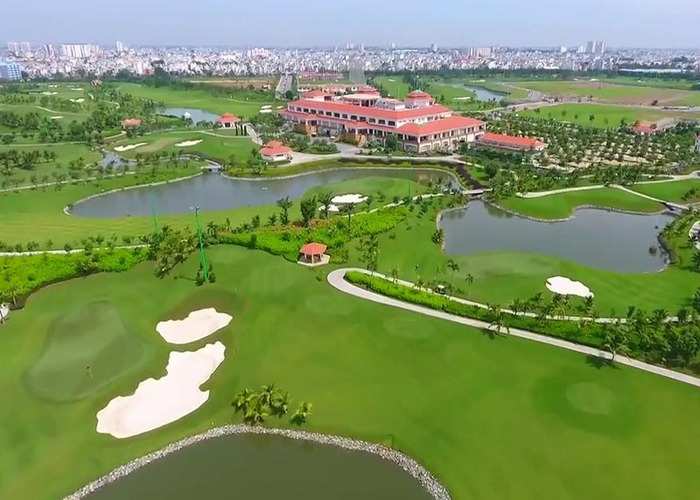 Tan Son Nhat Golf Course với diện tích lớn và địa hình đẹp
