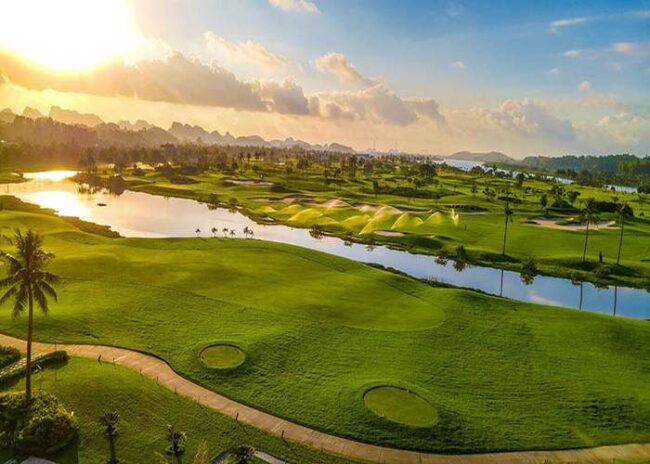 Sân golf Vân Trì- Sân golf chuẩn quốc tế