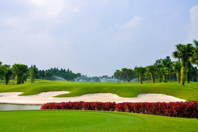 Sân golf Đầm Vạc Heron Lake