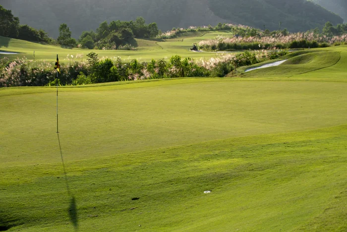 Hình ảnh sân golf Hilltop Valley Hòa Bình