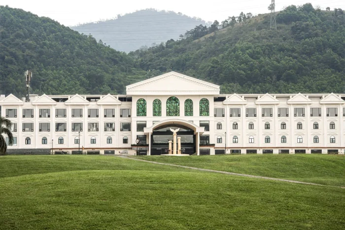Tòa nhà Clubhouse sang trọng tại sân golf Phượng Hoàng Tòa nhà Clubhouse sang trọng tại sân golf Phượng Hoàng