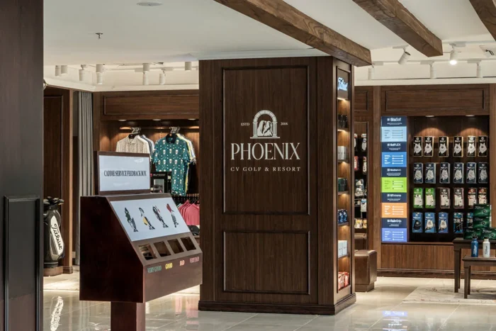 Cửa hàng Pro shop chuyên nghiệp tại sân golf Phượng Hoàng Cửa hàng Pro shop chuyên nghiệp tại sân golf Phượng Hoàng