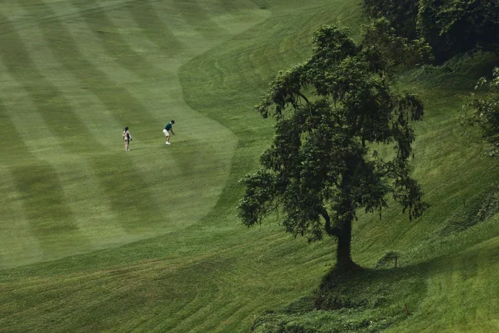 Sân golf Phoenix ẩn mình giữa núi đồi Hòa Bình Sân golf Phoenix ẩn mình giữa núi đồi Hòa Bình